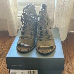 Vince Camuto - Tressa - Avocado (True Suede)